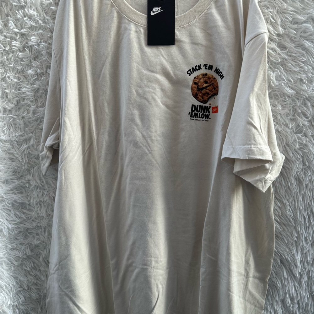 Nike Cream Dunk Fun Bone Graphic Men's T-Shirt